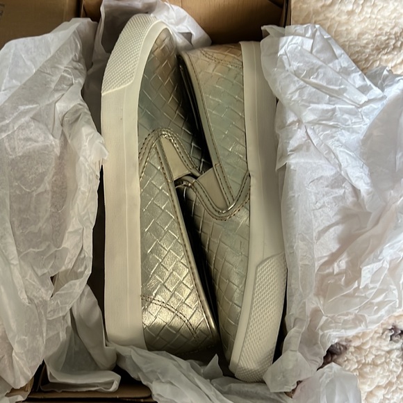 Sperry seaside weave shoes. Platinum, size 7 - Picture 2 of 4